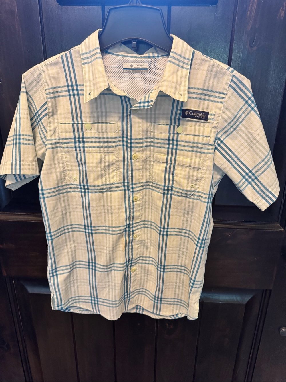 Columbia White and Blue Short-Sleeve Plaid Button-Up Shirt